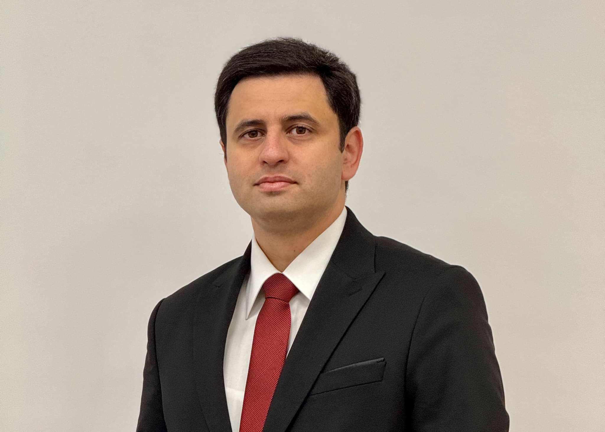 Maliyyə və təsərrüfat işləri üzrə prorektor