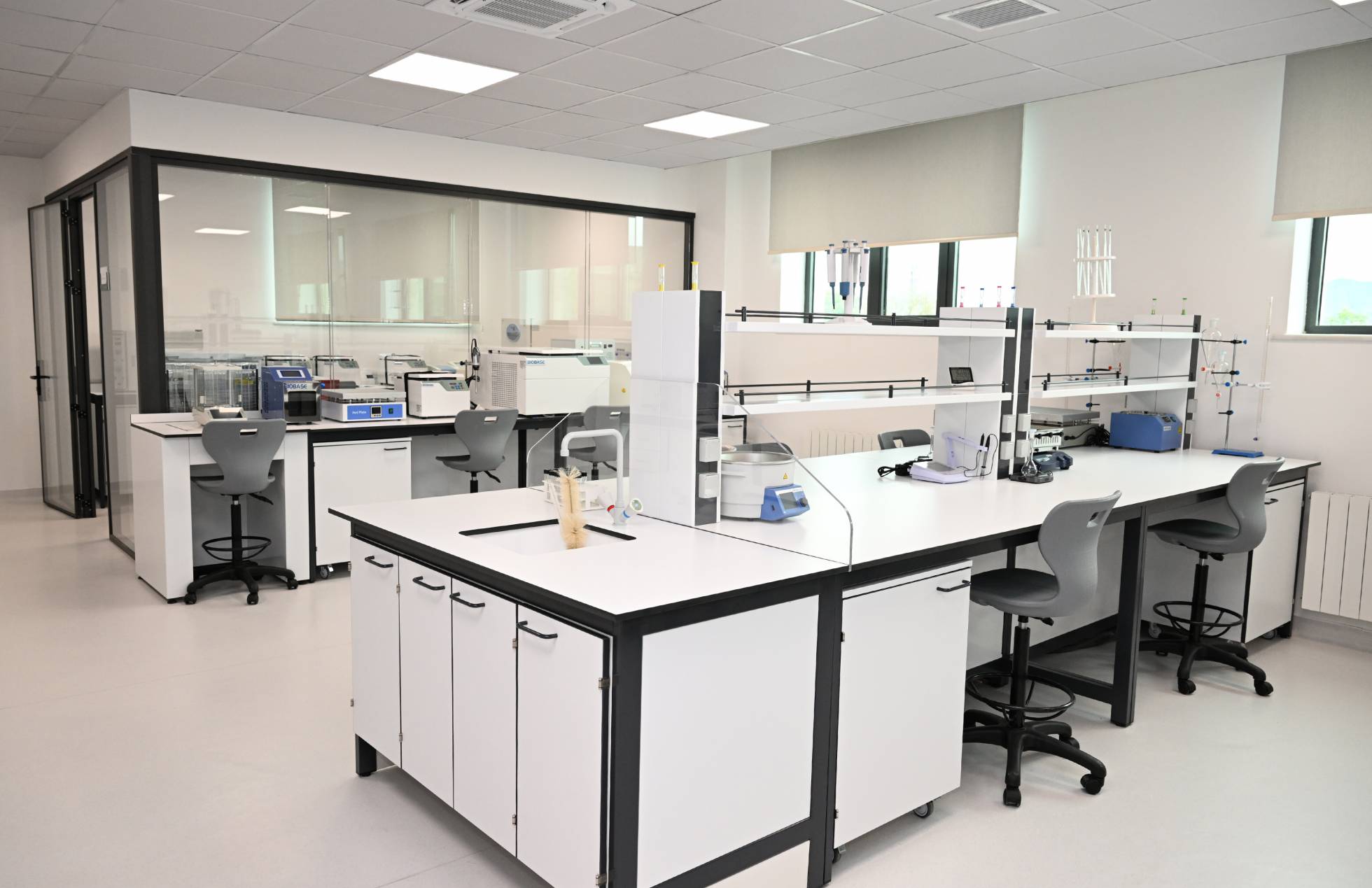 lab_research.jpg